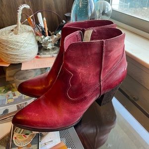 Frye Reina Booties